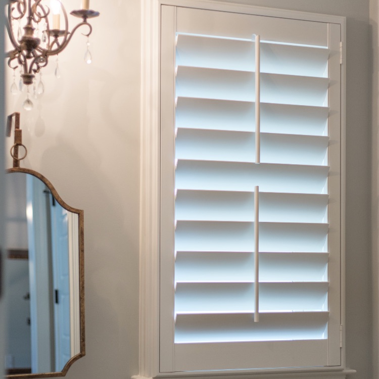 Split tilt rod on interior shutters